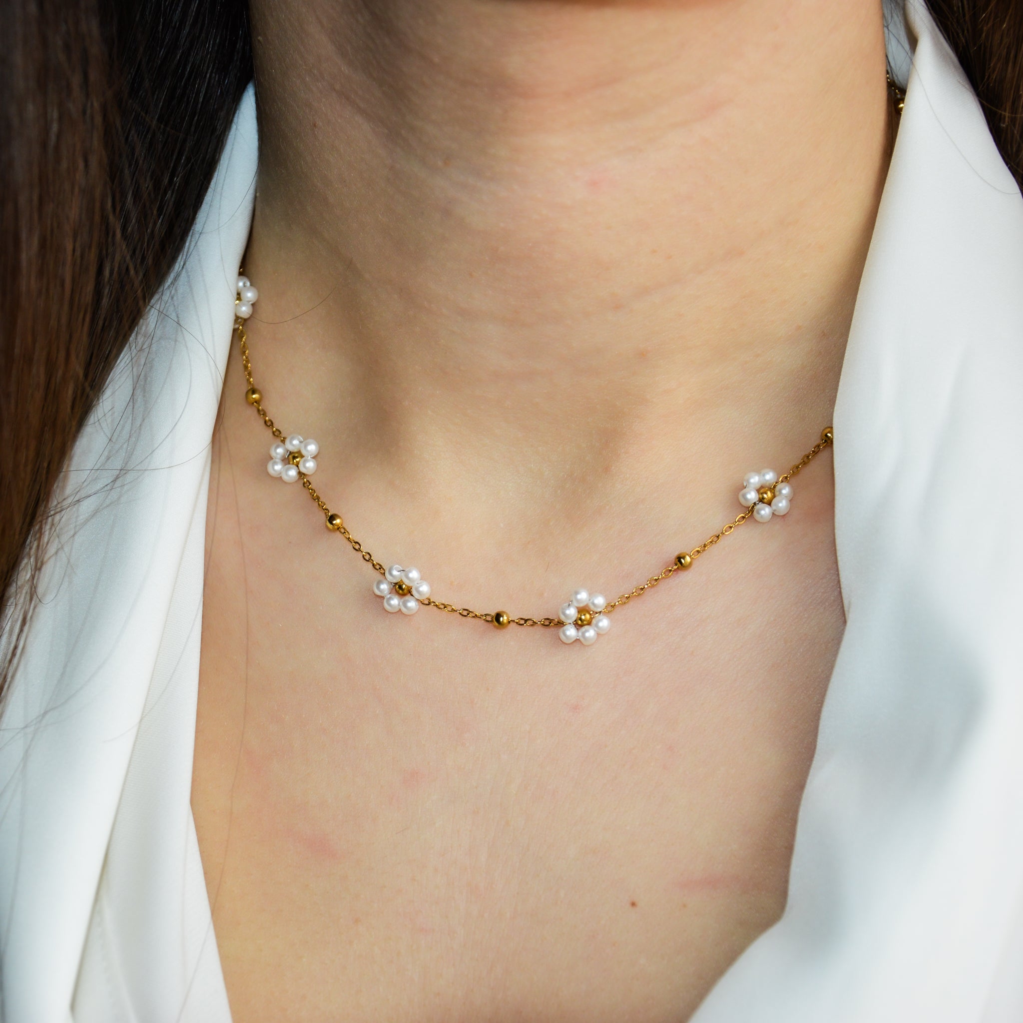 Collana Flora white