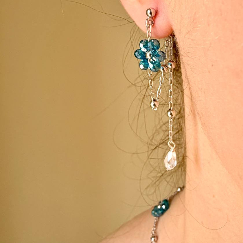 💎 Daphne Azure Bloom Earrings