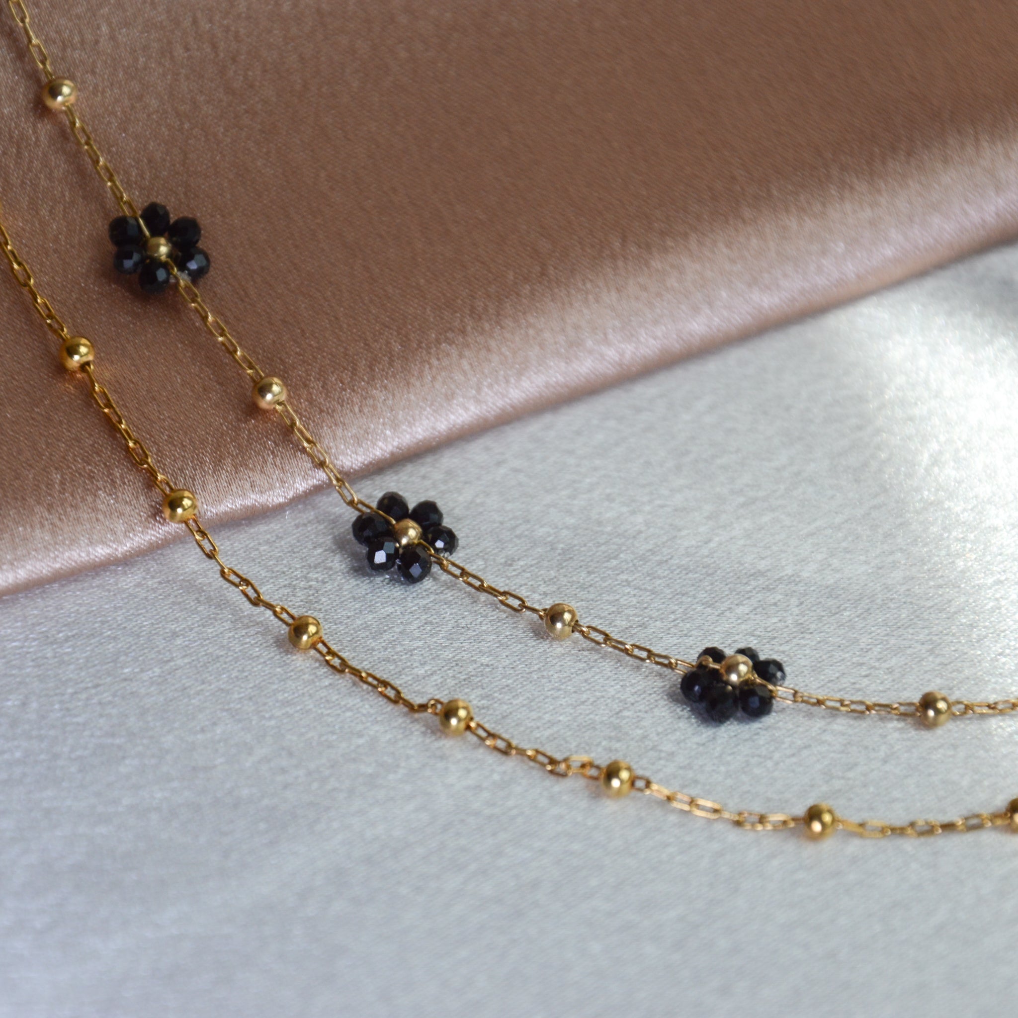 🌸 Collana Flora – Personalizza la tua